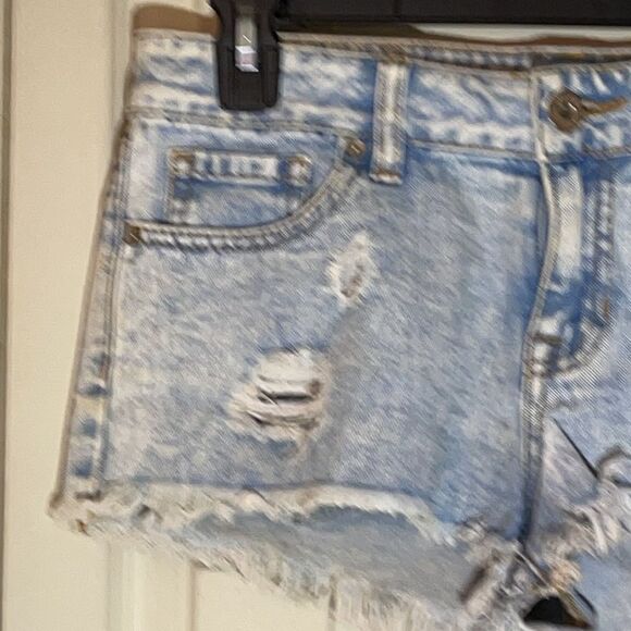 Bullhead Denim Low Rise Distressed Shorty Shorts 3 - Picture 3 of 16